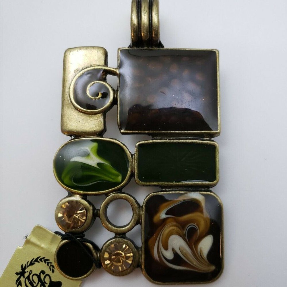 Premier Designs Magnet Pendent Enhancer "Gallery"